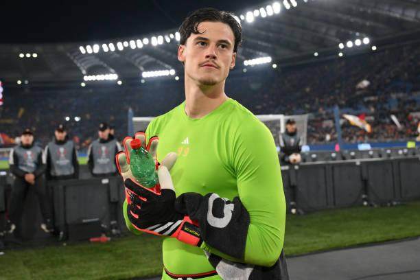 半岛体育网址-穆帅签下的潜力门将，现已成为德罗西新罗马的象征