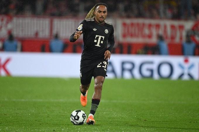 半岛体育官网-慕尼黑日报：博埃因罕见的长期胃肠疾病未能参赛，体重也减轻