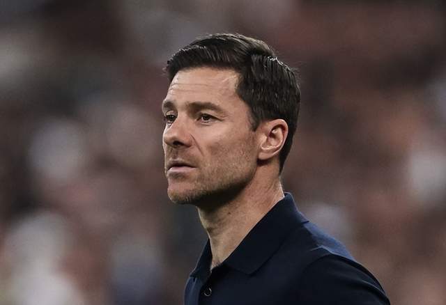 半岛体育-拿400万赔偿金走人！阿隆索忠告皇马：别给球员巨大的权力